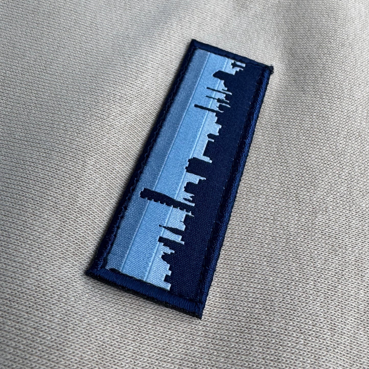 Skyline Patch - Halv Zip - Sand
